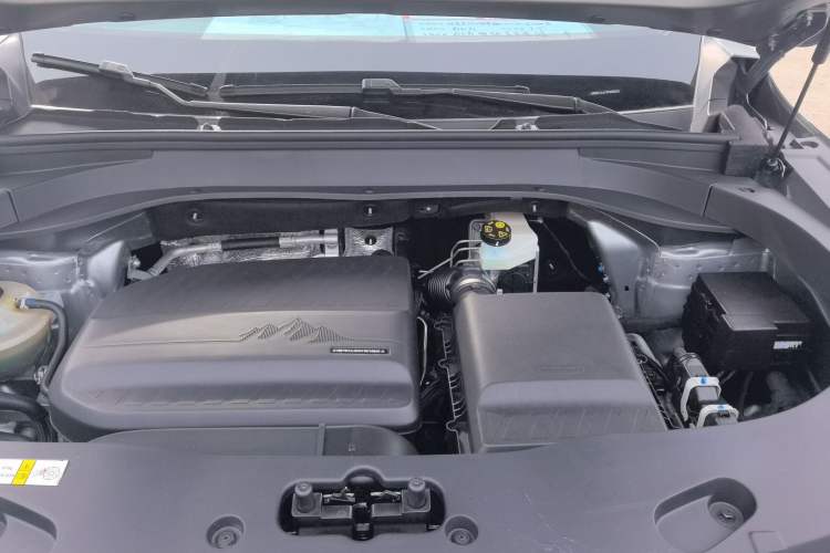 Used BAIC Off-Road BJ30 2024 1.5T Magic Electric Drive Advanced Version Engine Bay