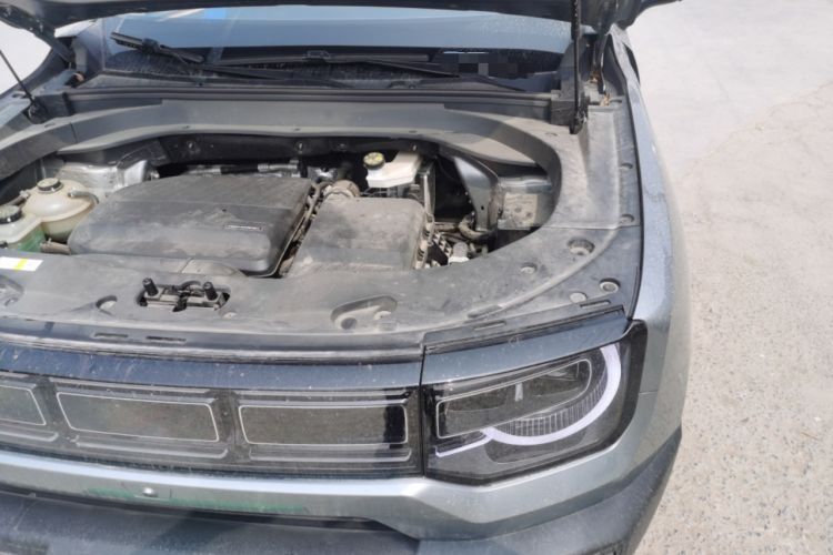 Used BAIC Off-Road BJ30 2024 1.5T Magic Electric Drive Advanced Version Engine Bay Left