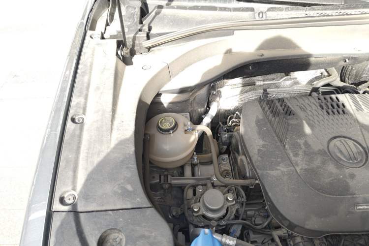 Used BAIC Off-Road BJ30 2024 1.5T Light Wilderness Pro Edition Engine Bay Right