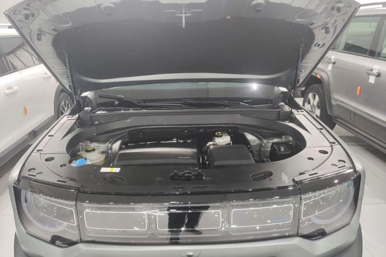 Used BAIC Off-Road BJ30 2024 1.5T Magic Electric Drive Advanced Version Engine Bay