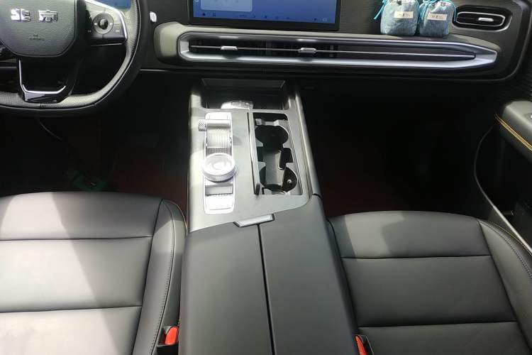 Used BAIC Off-Road BJ30 2024 1.5T Light Wilderness Pro Edition Gear Lever