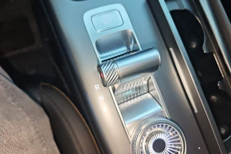 Used BAIC Off-Road BJ30 2024 1.5T Light Wilderness Pro Edition Gear Lever