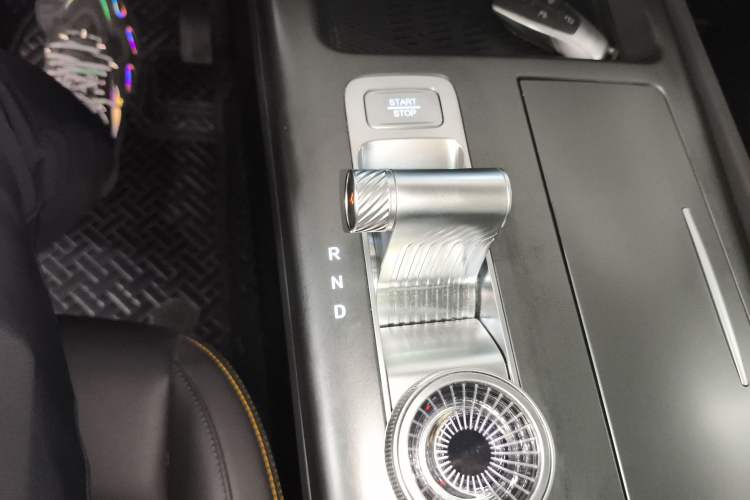 Used BAIC Off-Road BJ30 2024 1.5T Magic Electric Drive Advanced Version Gear Lever