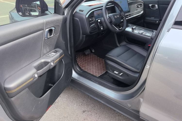 Used BAIC Off-Road BJ30 2024 1.5T Magic Electric Drive Advanced Version Interior 2