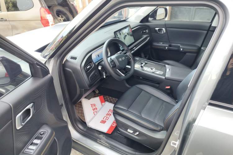 Used BAIC Off-Road BJ30 2024 1.5T Magic Electric Drive Advanced Version Interior 3