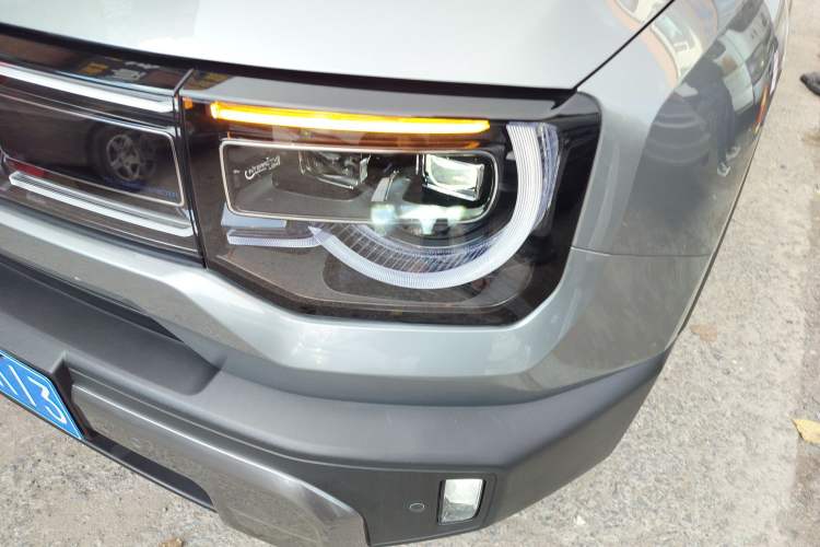 Used BAIC Off-Road BJ30 2024 1.5T Magic Electric Drive Advanced Version Left Front Headlight
