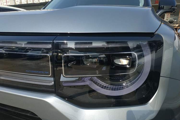 Used BAIC Off-Road BJ30 2024 1.5T Magic Electric Drive Advanced Version Left Front Headlight