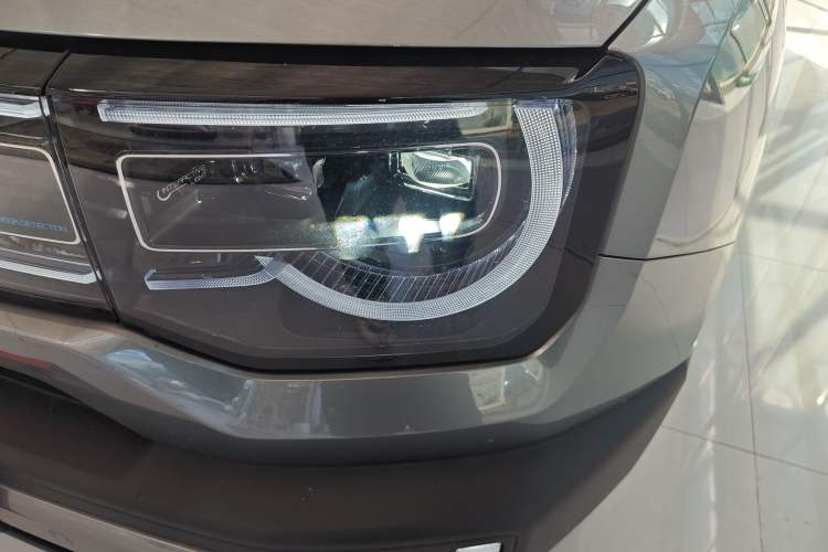 Used BAIC Off-Road BJ30 2024 1.5T Magic Electric Drive Advanced Version Left Front Headlight