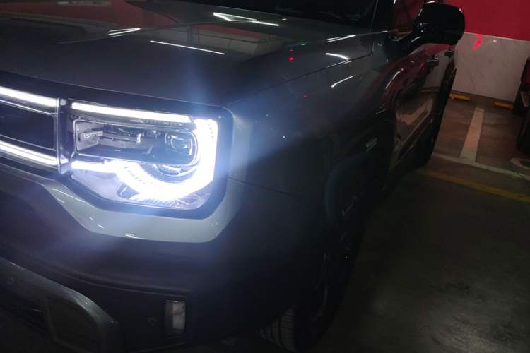 Used BAIC Off-Road BJ30 2024 1.5T Magic Electric Drive Advanced Version Left Front Headlight
