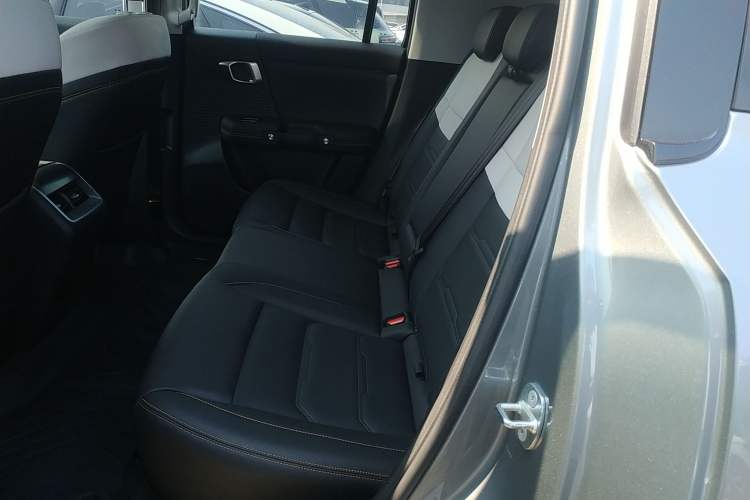 Used BAIC Off-Road BJ30 2024 1.5T Magic Electric Drive Advanced Version Left Rear Seat