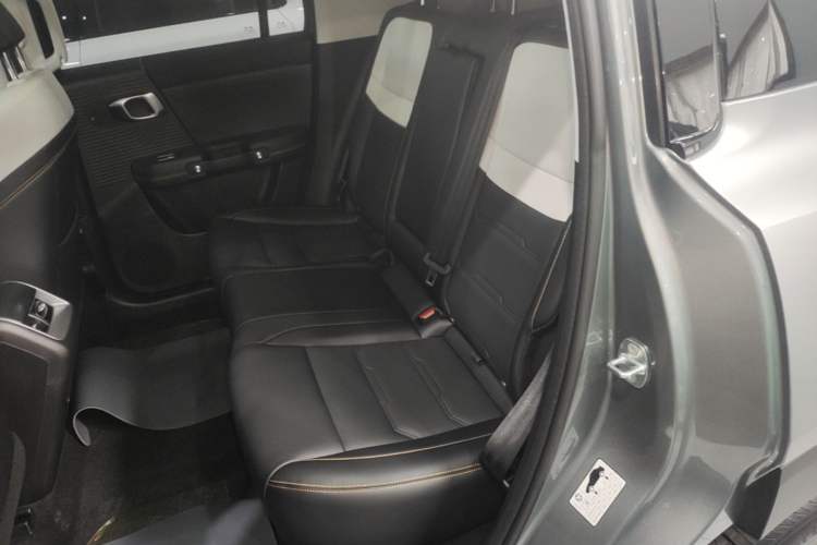 Used BAIC Off-Road BJ30 2024 1.5T Magic Electric Drive Advanced Version Left Rear Seat
