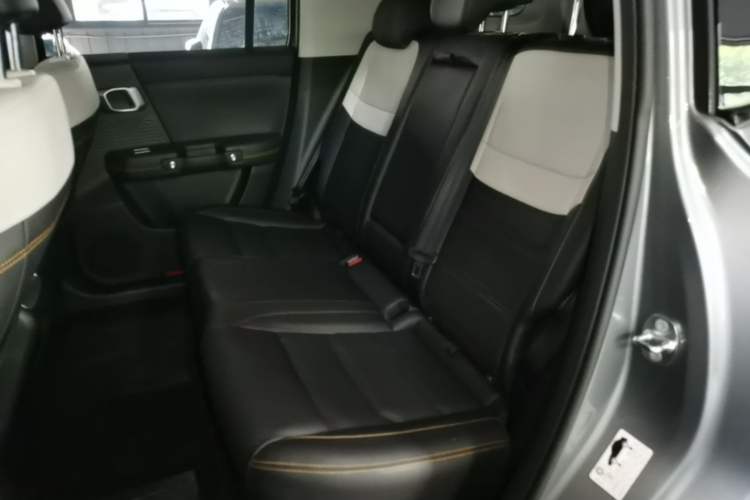 Used BAIC Off-Road BJ30 2024 1.5T Magic Electric Drive Standard Edition Left Rear Seat