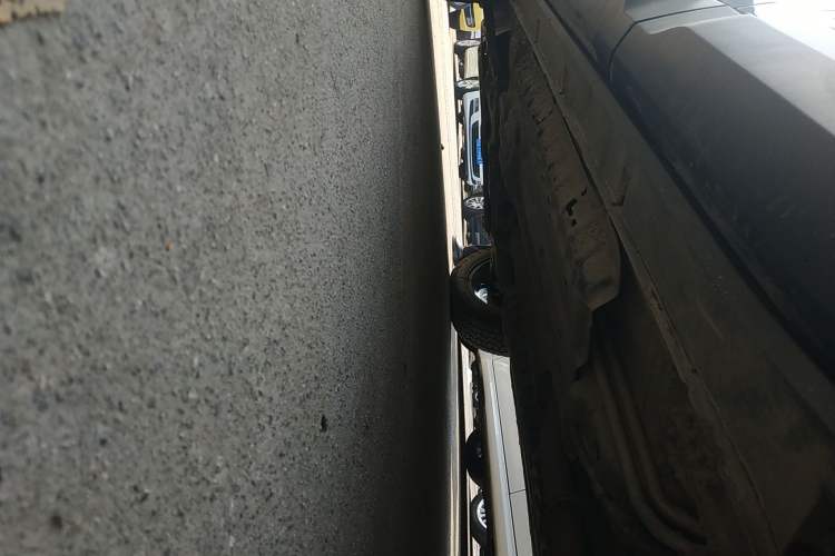 Used BAIC Off-Road BJ30 2024 1.5T Magic Electric Drive Advanced Version Left Side Sill