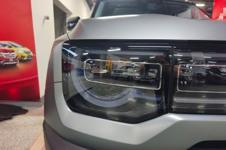 Used BAIC Off-Road BJ30 2024 1.5T Magic Electric Drive Advanced Version Right Front Headlight