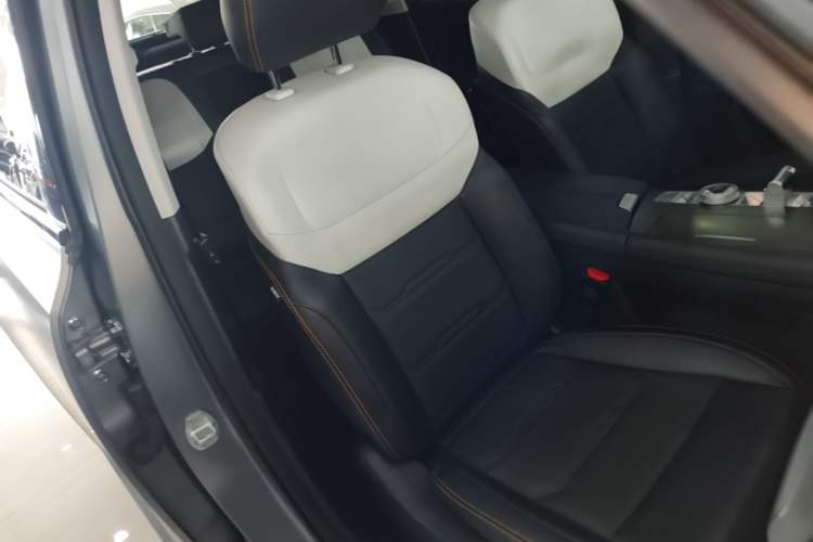 Used BAIC Off-Road BJ30 2024 1.5T Magic Electric Drive Advanced Version Right Front Seat