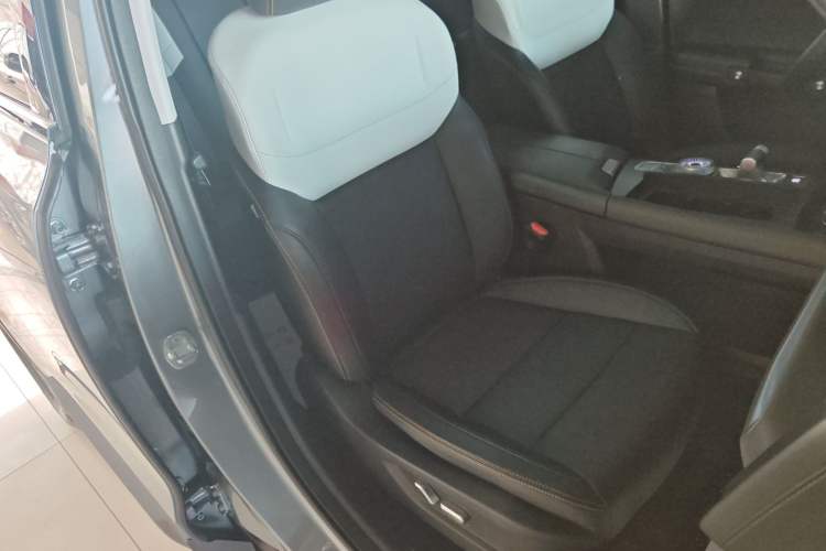 Used BAIC Off-Road BJ30 2024 1.5T Light Wilderness Pro Edition Right Front Seat