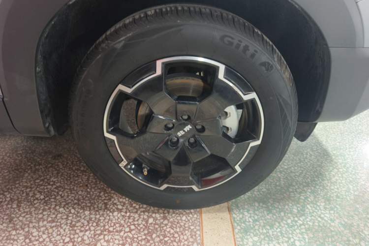 Used BAIC Off-Road BJ30 2024 1.5T Magic Electric Drive Advanced Version Right Front Wheel Hub