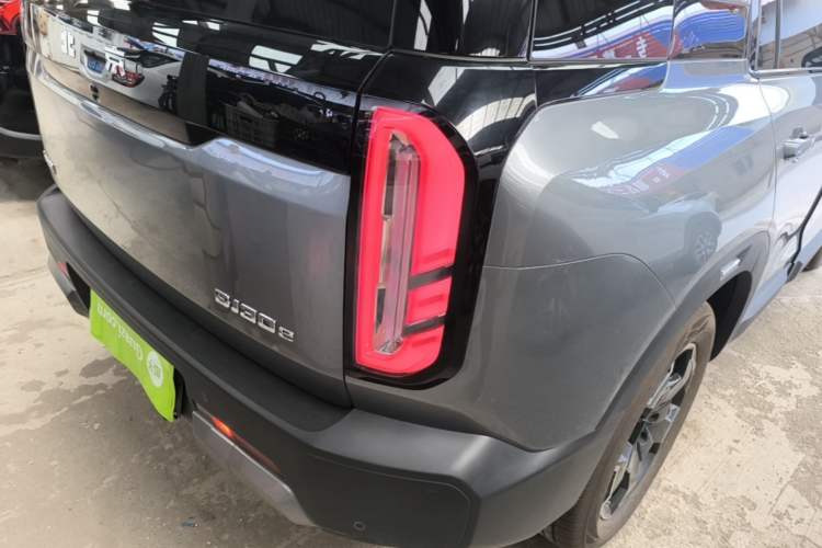 Used BAIC Off-Road BJ30 2024 1.5T Magic Electric Drive Advanced Version Right Rear Taillight