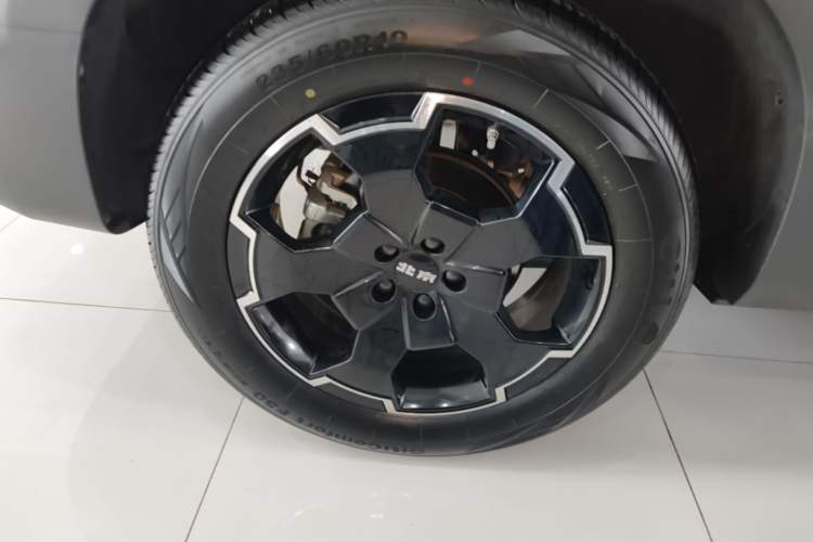 Used BAIC Off-Road BJ30 2024 1.5T Magic Electric Drive Advanced Version Right Rear Wheel Hub