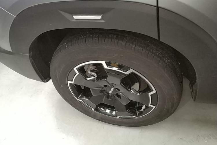 Used BAIC Off-Road BJ30 2024 1.5T Light Wilderness Pro Edition Right Rear Wheel Hub