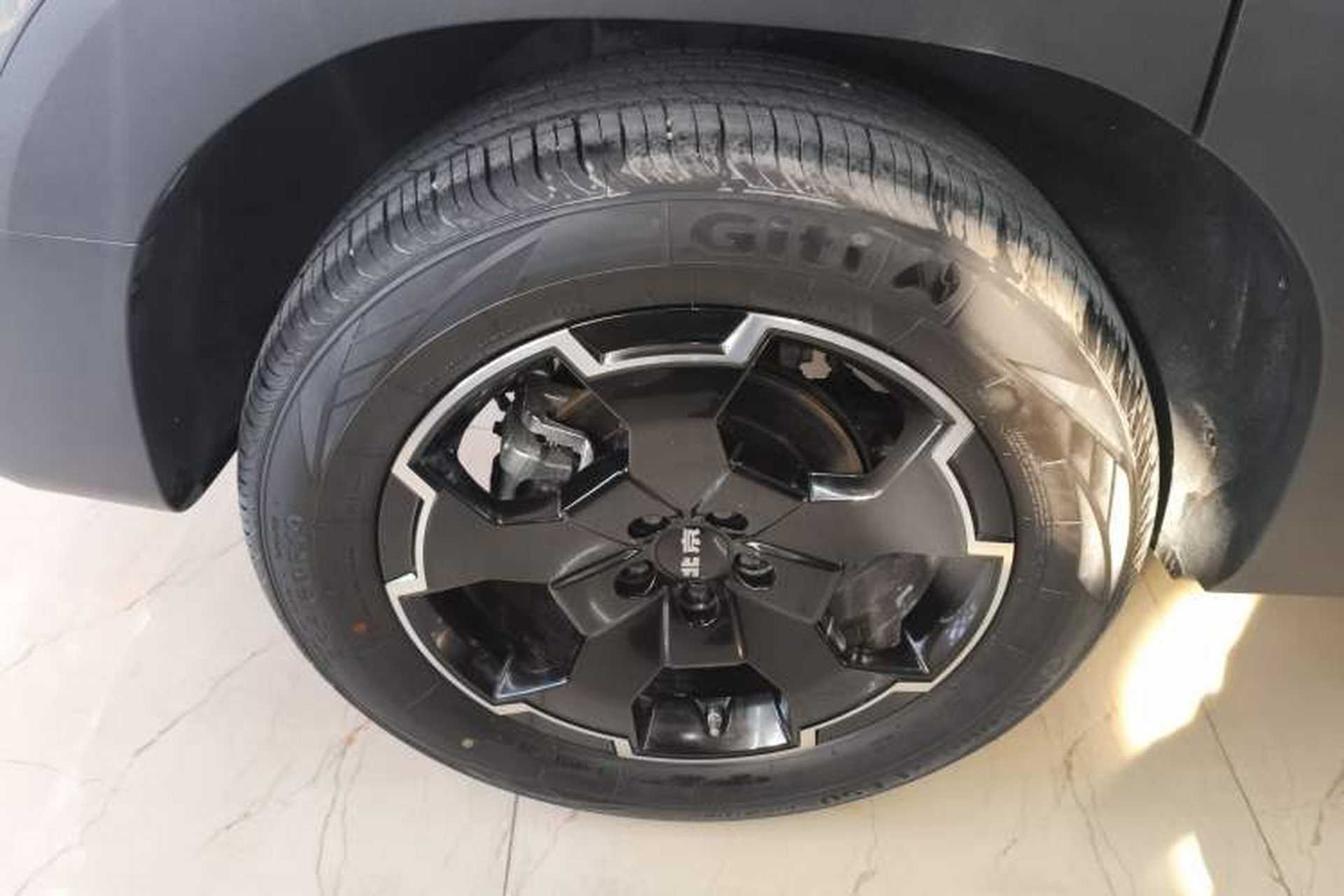 Used BAIC Off-Road BJ30 2024 1.5T Magic Electric Drive Advanced Version Right Rear Wheel Hub
