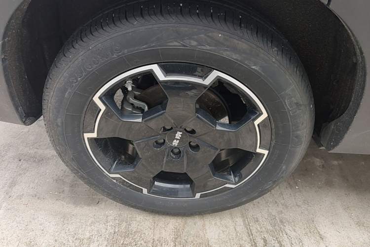 Used BAIC Off-Road BJ30 2024 1.5T Magic Electric Drive Advanced Version Right Rear Wheel Hub