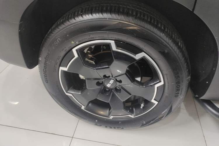 Used BAIC Off-Road BJ30 2024 1.5T Magic Electric Drive Advanced Version Right Rear Wheel Hub