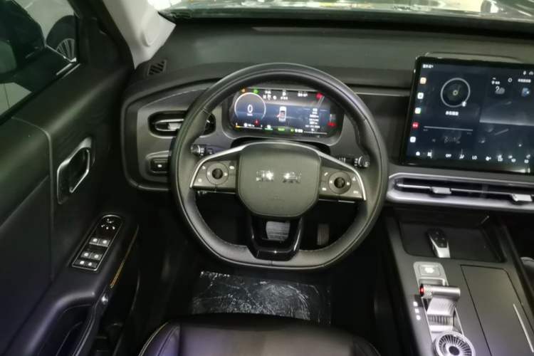 Used BAIC Off-Road BJ30 2024 1.5T Magic Electric Drive Standard Edition Steering Wheel