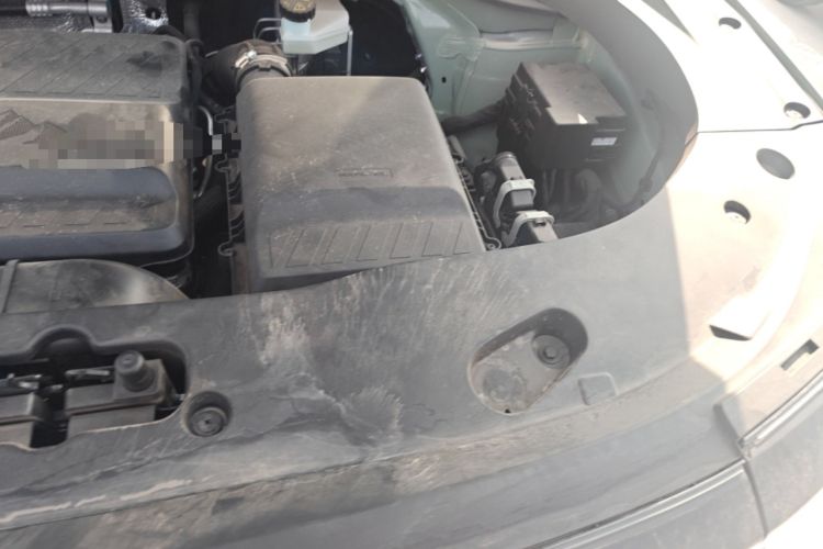 Used BAIC Off-Road BJ30 2024 1.5T Magic Electric Drive Advanced Version Engine Bay Left