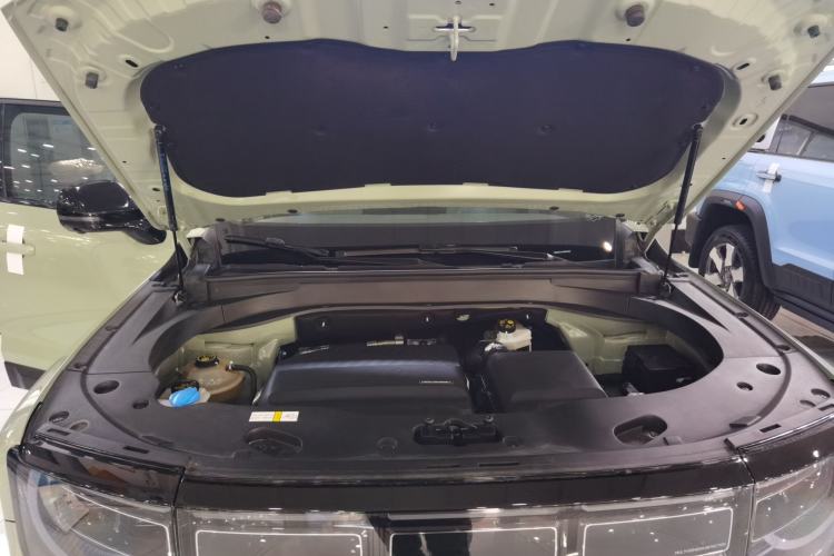 Used BAIC Off-Road BJ30 2024 1.5T Magic Electric Drive Advanced Version Engine Bay