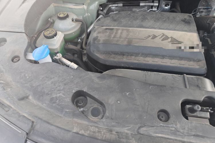Used BAIC Off-Road BJ30 2024 1.5T Magic Electric Drive Advanced Version Engine Bay Right