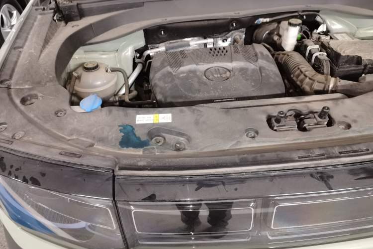 Used BAIC Off-Road BJ30 2024 1.5T Light Wilderness Pro Edition Engine Bay Right