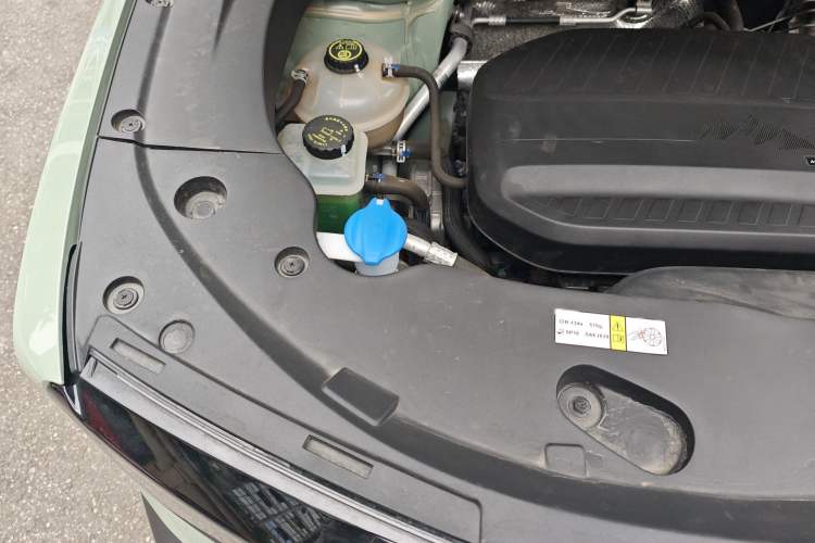 Used BAIC Off-Road BJ30 2024 1.5T Magic Electric Drive Advanced Version Engine Bay Right