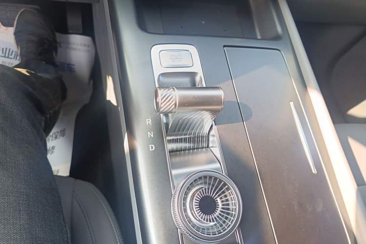 Used BAIC Off-Road BJ30 2024 1.5T Magic Electric Drive Advanced Version Gear Lever