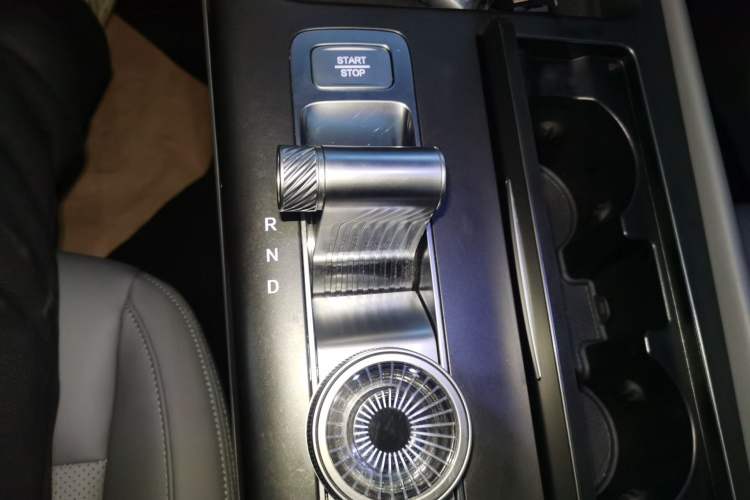 Used BAIC Off-Road BJ30 2024 1.5T Magic Electric Drive Advanced Version Gear Lever