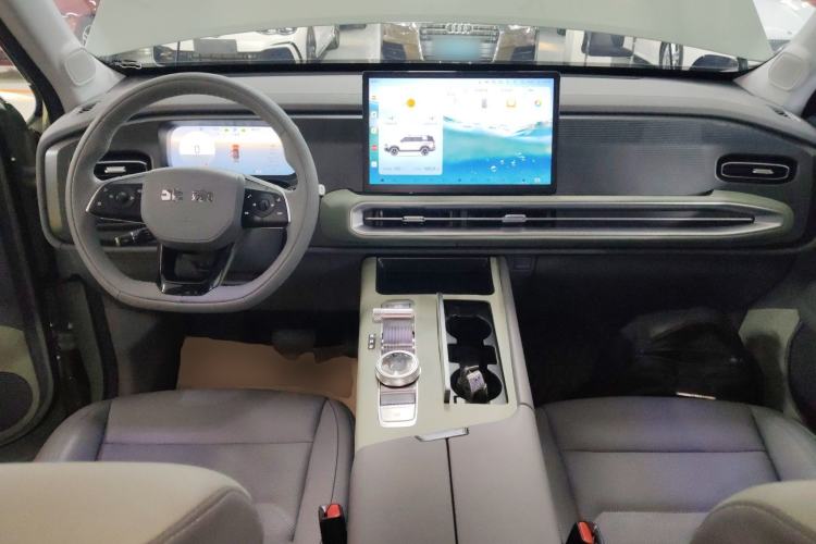 Used BAIC Off-Road BJ30 2024 1.5T Magic Electric Drive Advanced Version Interior 2