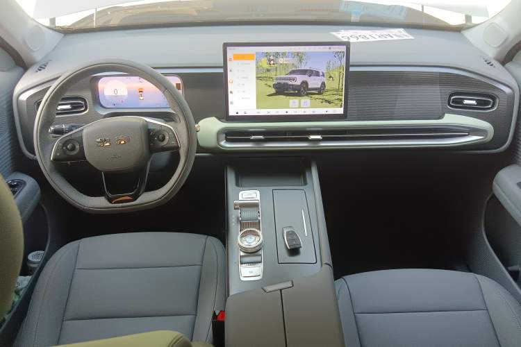 Used BAIC Off-Road BJ30 2024 1.5T Light Wilderness Air Edition Interior 2