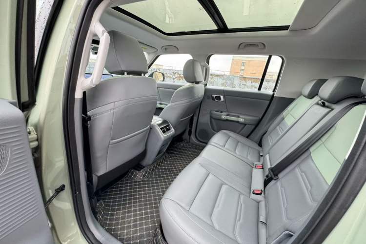 Used BAIC Off-Road BJ30 2024 1.5T Magic Electric Drive Advanced Version Interior 3