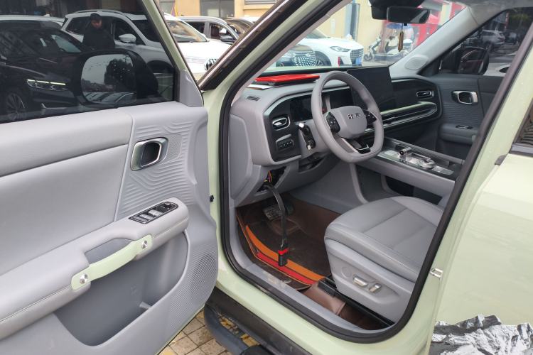 Used BAIC Off-Road BJ30 2024 1.5T Magic Electric Drive Advanced Version Interior 3