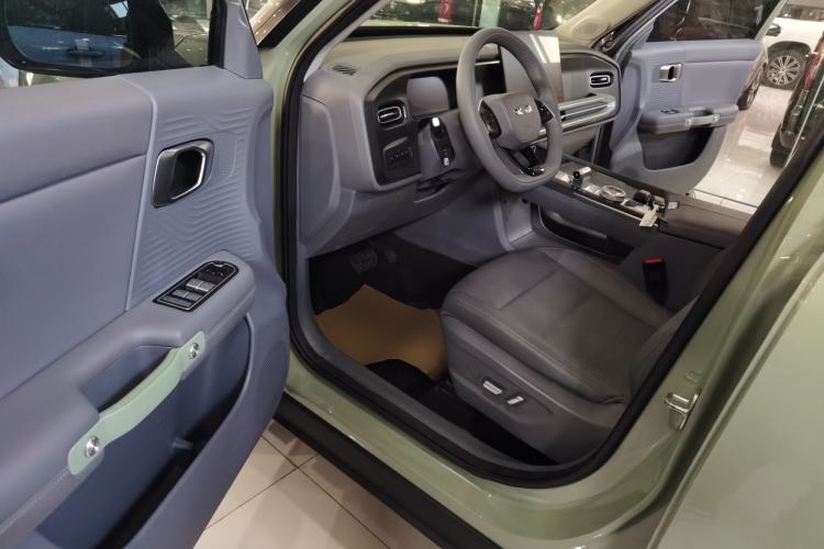 Used BAIC Off-Road BJ30 2024 1.5T Magic Electric Drive Advanced Version Interior 3