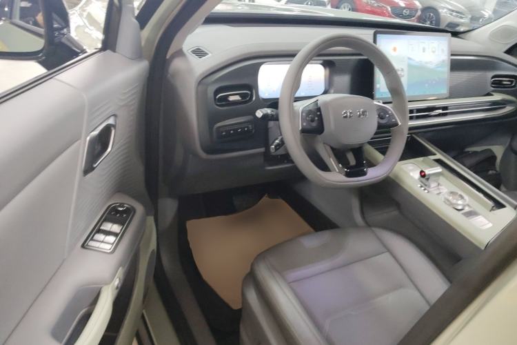 Used BAIC Off-Road BJ30 2024 1.5T Magic Electric Drive Advanced Version Interior 3