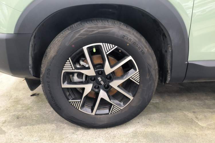 Used BAIC Off-Road BJ30 2024 1.5T Light Wilderness Pro Edition Left Front Wheel Hub