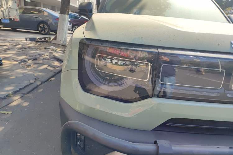 Used BAIC Off-Road BJ30 2024 1.5T Magic Electric Drive Advanced Version Right Front Headlight