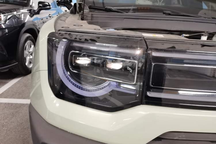 Used BAIC Off-Road BJ30 2024 1.5T Light Wilderness Pro Edition Right Front Headlight