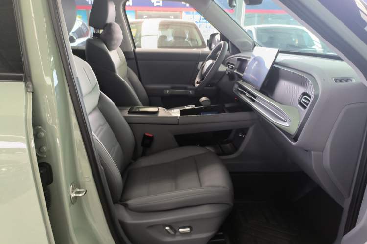 Used BAIC Off-Road BJ30 2024 1.5T Magic Electric Drive Advanced Version Right Front Seat