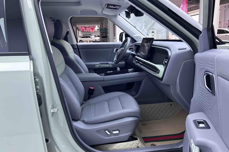 Used BAIC Off-Road BJ30 2024 1.5T Magic Electric Drive Advanced Version Right Front Seat