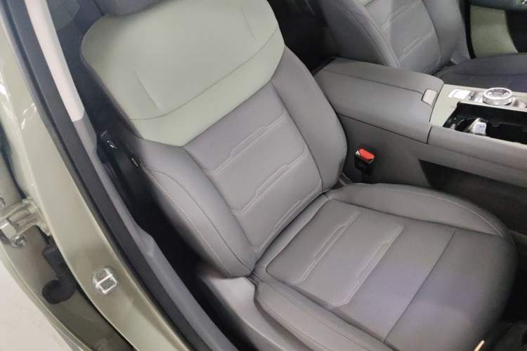 Used BAIC Off-Road BJ30 2024 1.5T Magic Electric Drive Advanced Version Right Front Seat