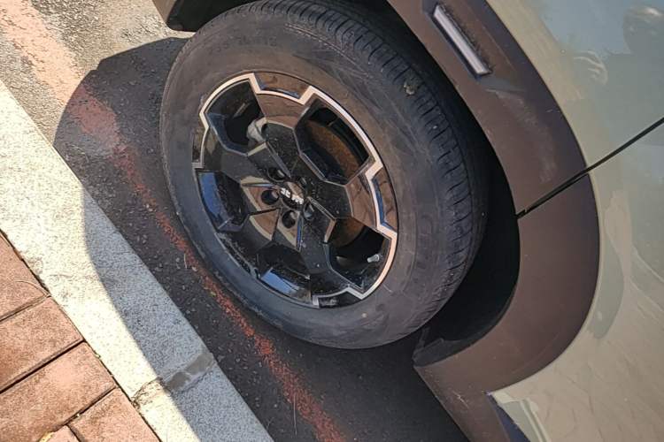 Used BAIC Off-Road BJ30 2024 1.5T Magic Electric Drive Advanced Version Right Rear Wheel Hub