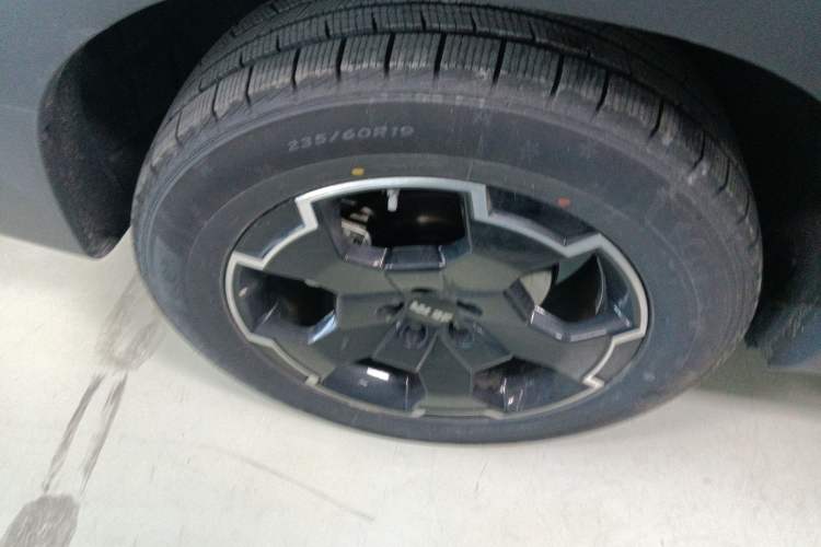 Used BAIC Off-Road BJ30 2024 1.5T Magic Electric Drive Advanced Version Right Rear Wheel Hub