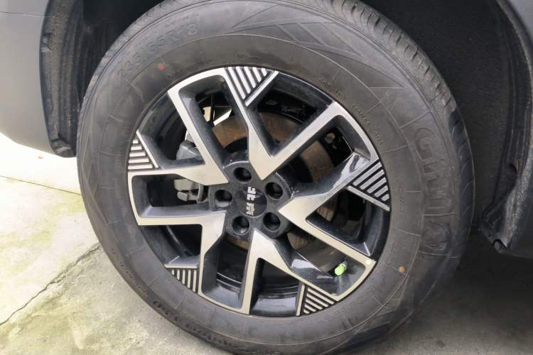 Used BAIC Off-Road BJ30 2024 1.5T Light Wilderness Pro Edition Right Rear Wheel Hub